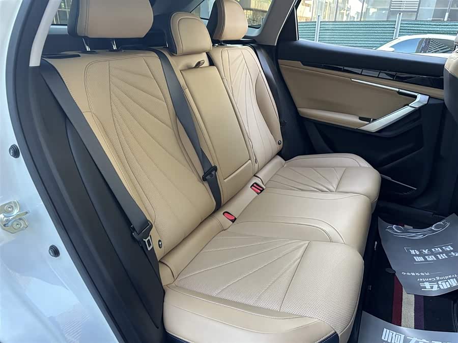 GEELY Boyue L 2024 car image #21