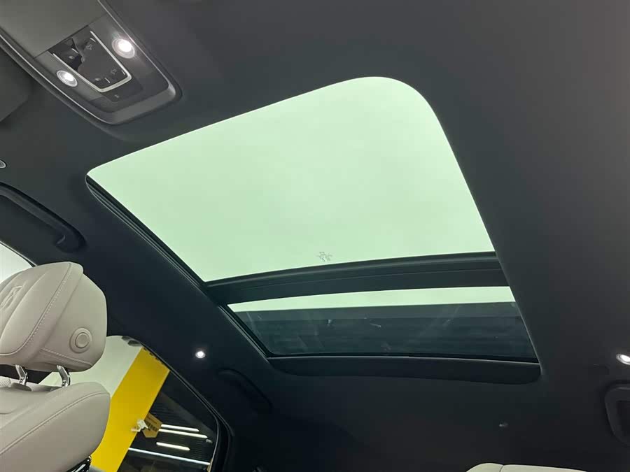 BYD Han 2025 car image #21