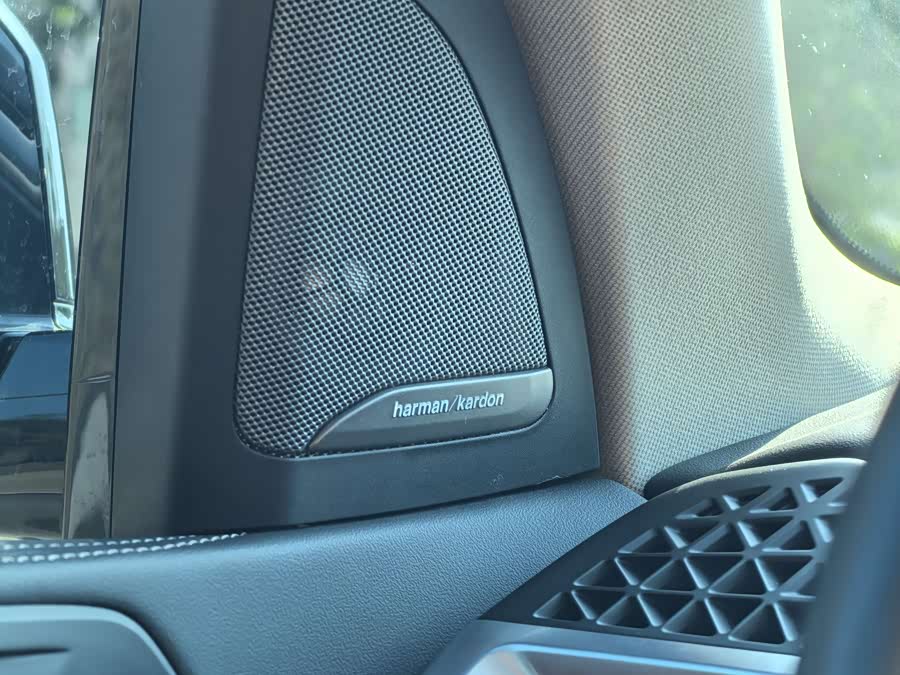 BMW X5 2024 car image #21