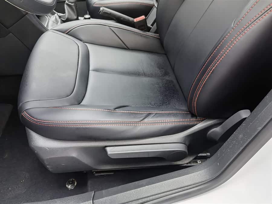 Peugeot 308 2015 car image #21