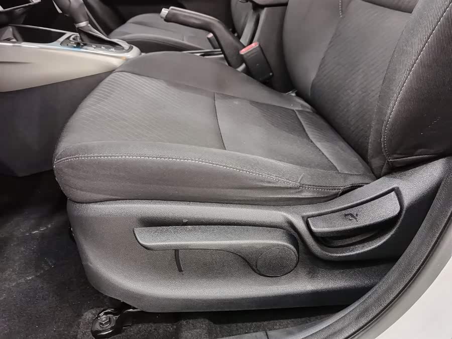 Kia Stonic 2016 car image #21