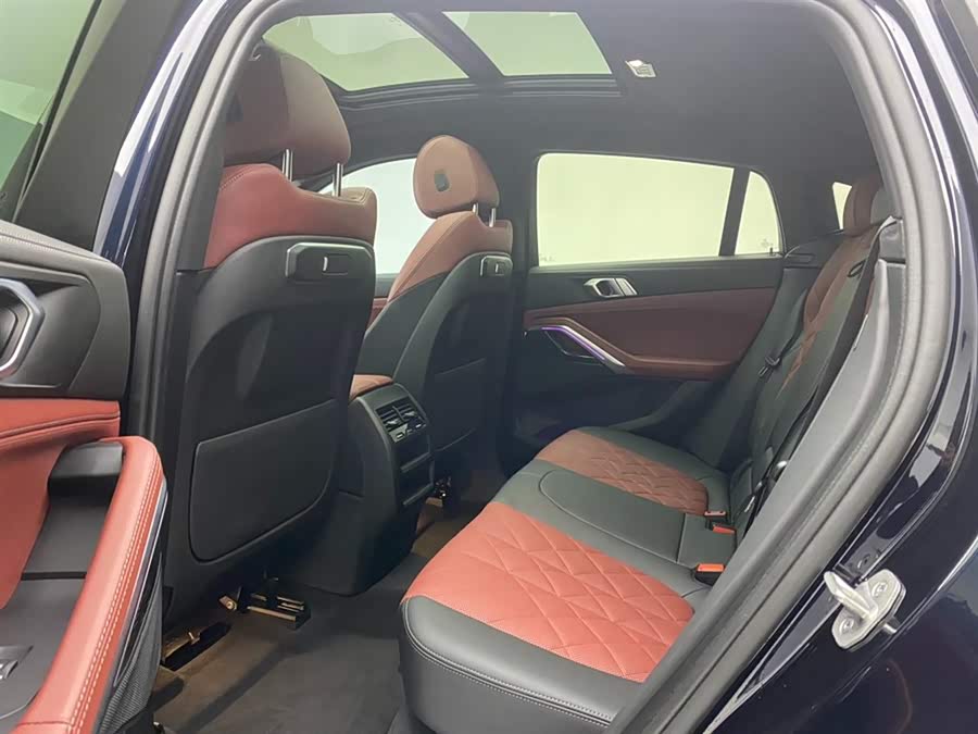 BMW X6 2024 immagine di auto #21