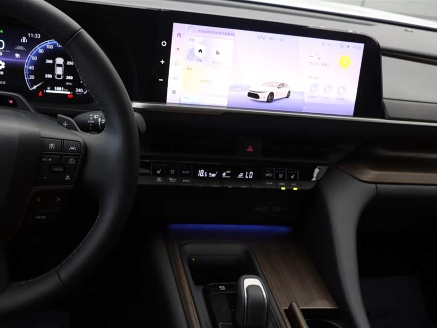 Toyota Crown 2025 صورة سيارة #21