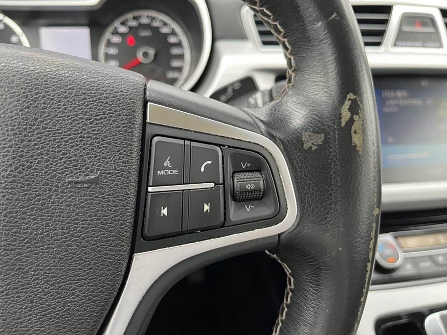 GEELY Boyue 2018 car image #21