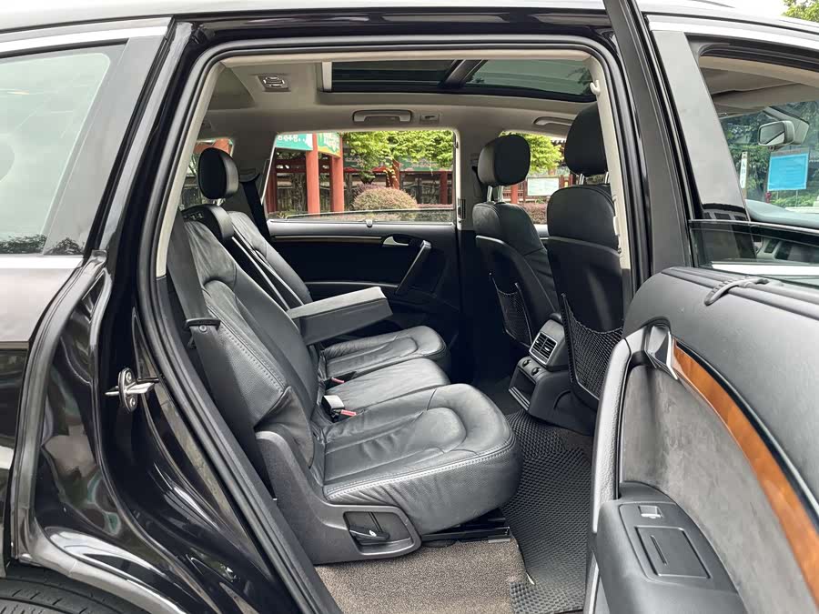 Audi Q7 2015 car image #21