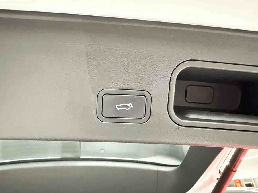 GEELY Boyue 2025 car image #21