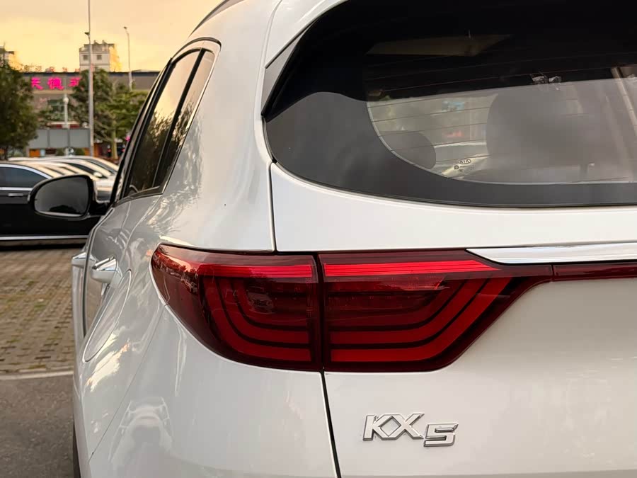 Kia KX5 2016 #21 Kia KX5 2016 car image #21