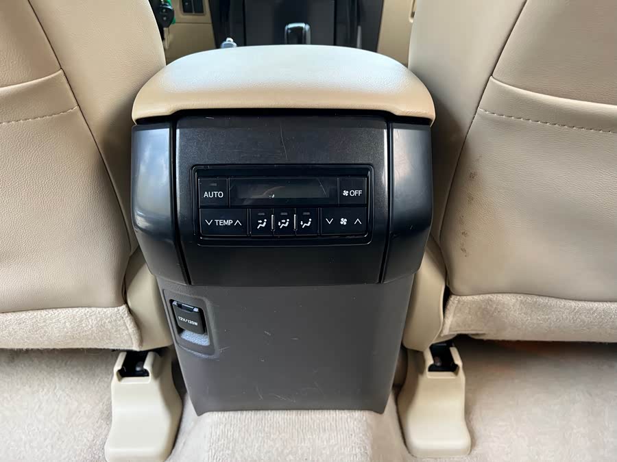 Toyota Land Cruiser Prado 2016 car image #21