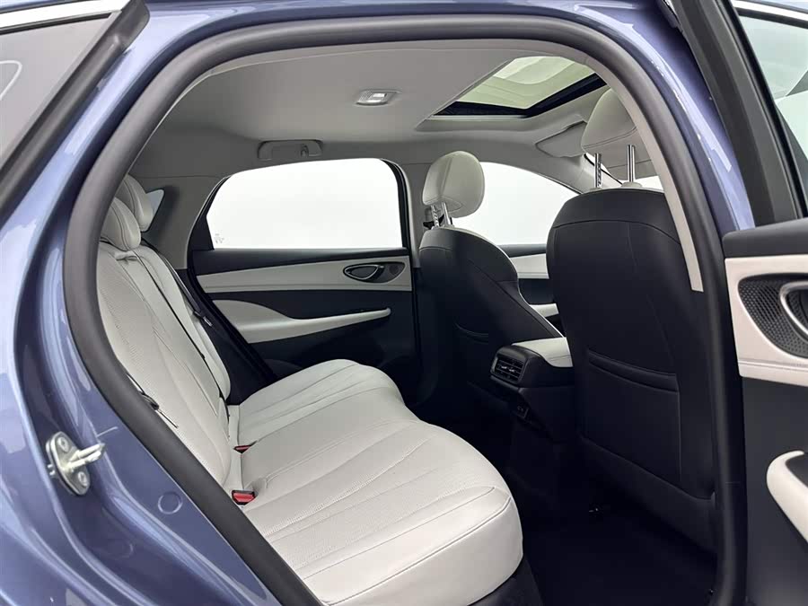 BYD Seal 05 DM-i 2025 car image #21