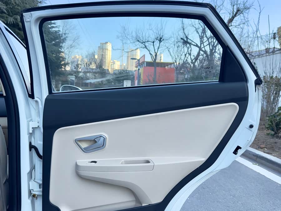 Chery Fulwin 2 2015 صورة سيارة #21