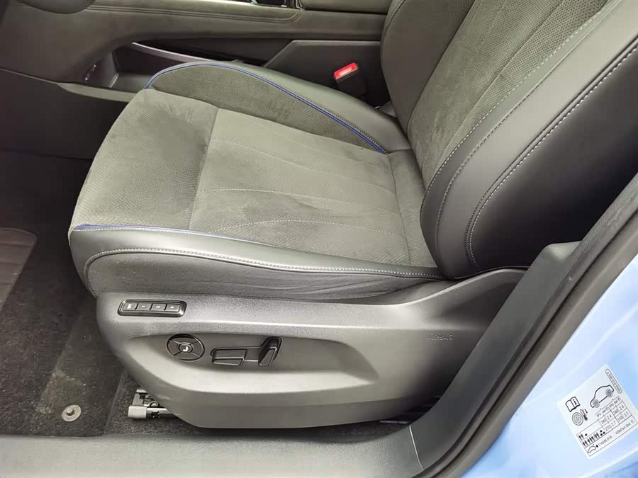 Volkswagen Tiguan L 2024 car image #21