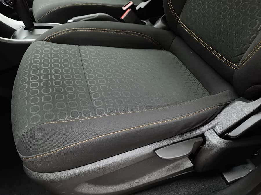 Chevrolet Tracker 2019 car image #21