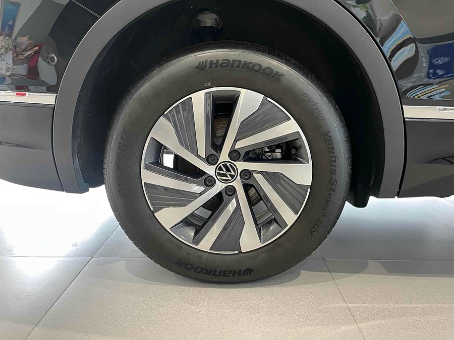 Volkswagen Tiguan L New Energy 2025 car image #21