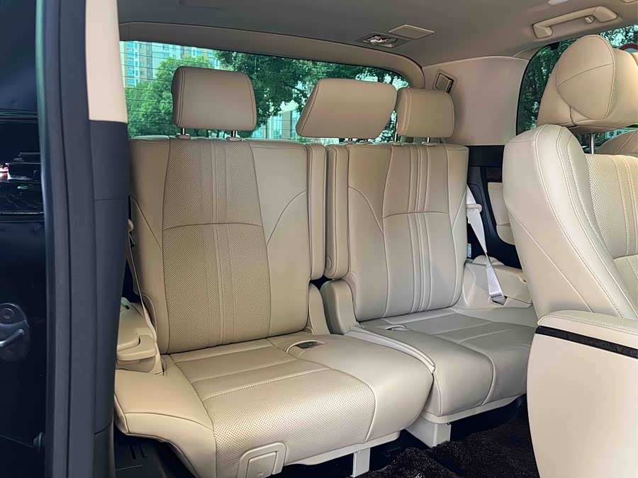 Toyota Alphard 2023 #21 Toyota Alphard 2023 car image #21