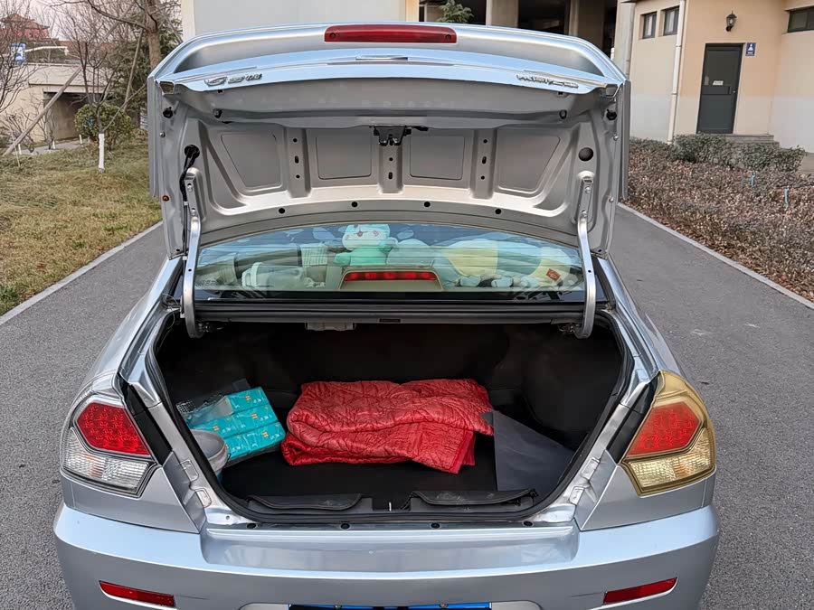 Soueast V3 Lingyue 2014 car image #21