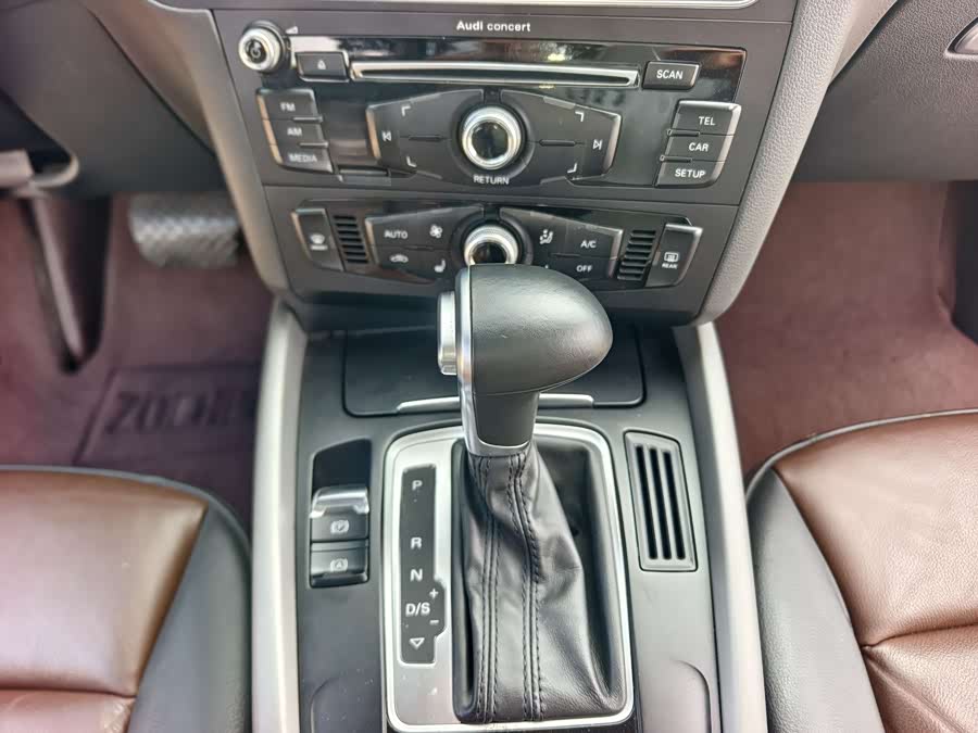 Audi Q5 2018 image de voiture #21