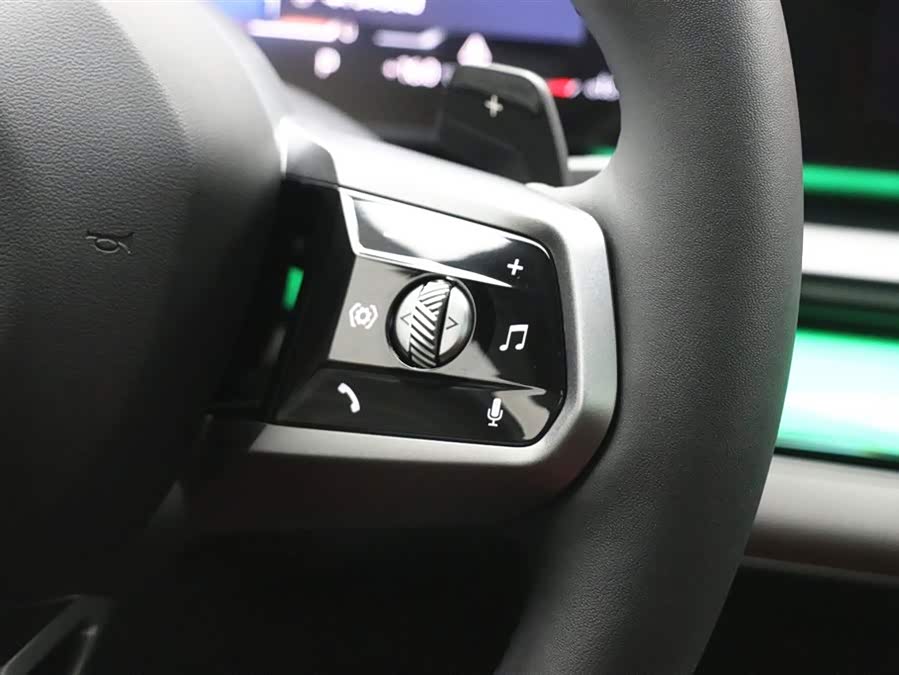 BMW 5 Series 2025 car image #21