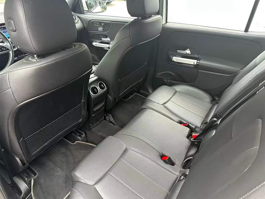 Mercedes-Benz GLB Class 2024 car image #21