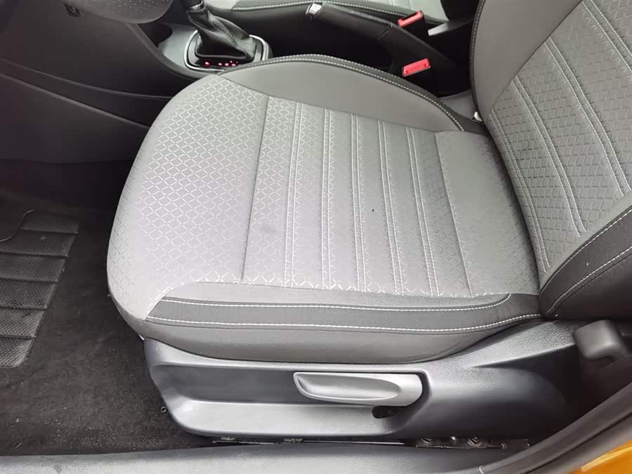 Volkswagen Polo 2019 car image #21