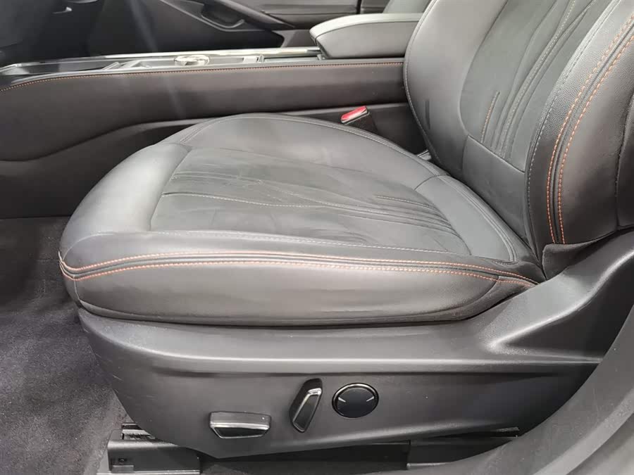 Ford Mondeo 2022 car image #21