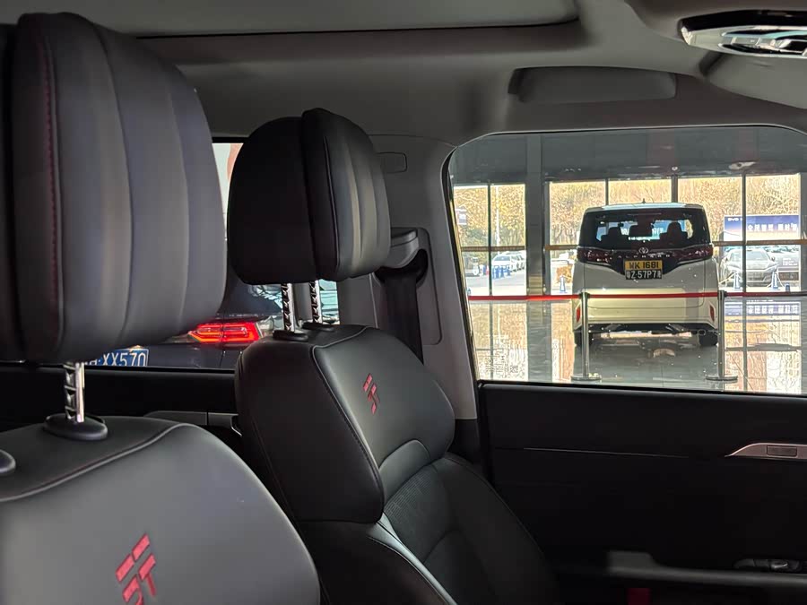 Jetour Traveller 2023 car image #21