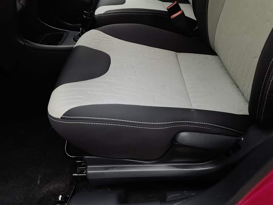 Suzuki 2013 car image #21