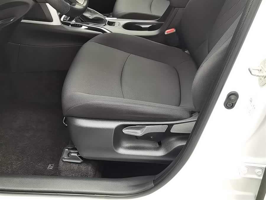 Toyota Corolla Cross 2025 car image #21