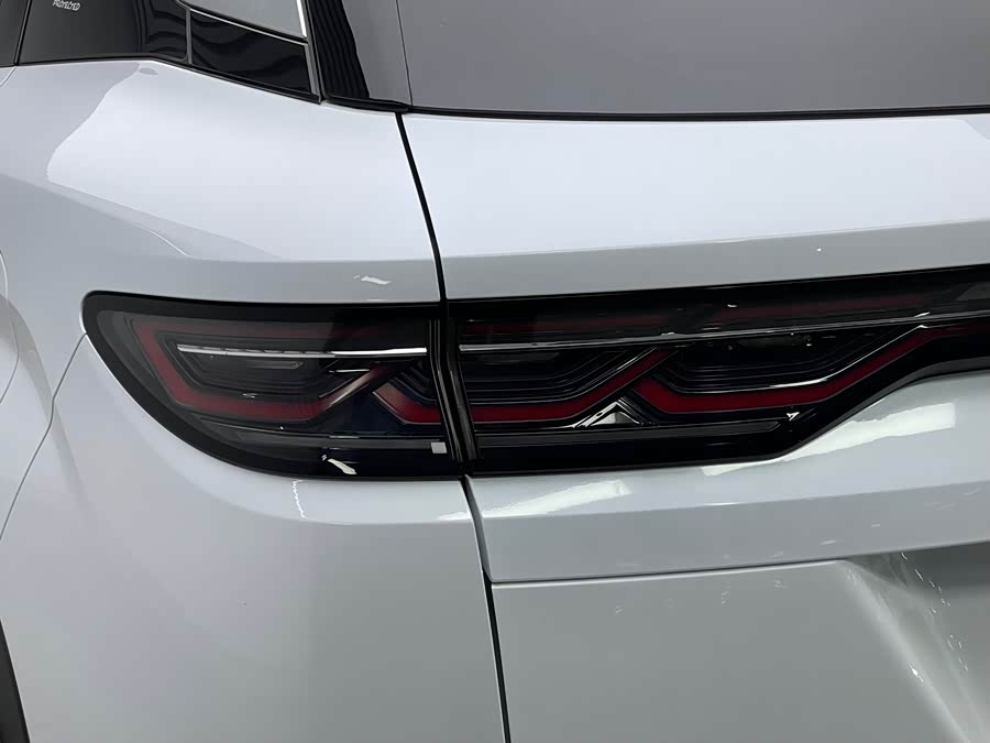 BYD SongL DM-i 2024 #21 BYD SongL DM-i 2024 car image #21