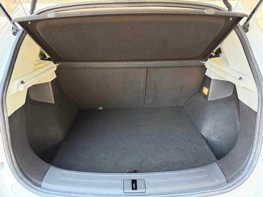 MG ZS 2019 car image #21