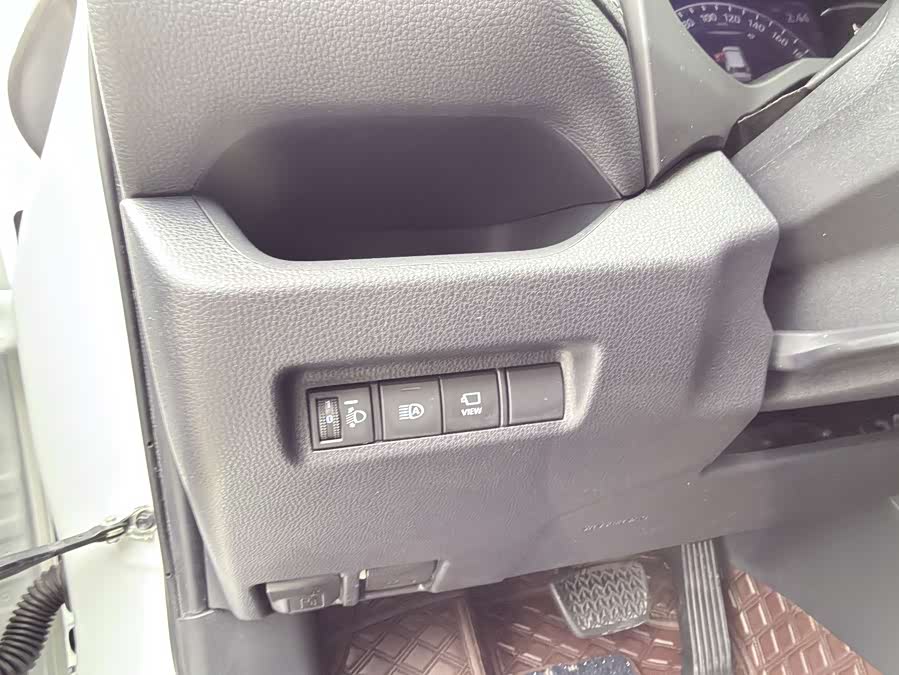 Toyota RAV4 2022 car image #21