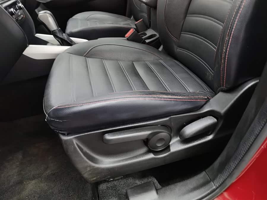 Suzuki Vitara 2017 car image #21