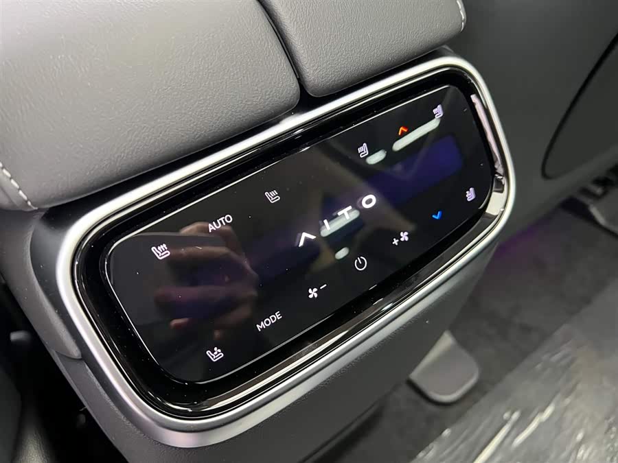 2025 car image #21
