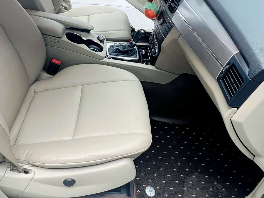 Mercedes-Benz GLK Class (Imported) 2011 #21 Mercedes-Benz GLK Class (Imported) 2011 car image #21