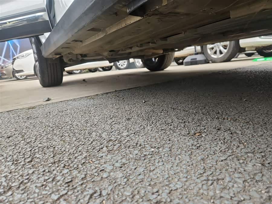 Forthing T5 2019 #21 Forthing T5 2019 صورة سيارة #21