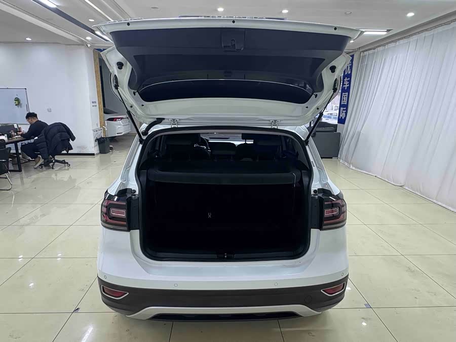 Volkswagen Tacqua 2022 #21 Volkswagen Tacqua 2022 car image #21