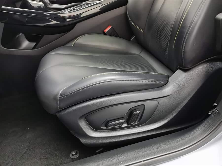 Roewe i5 2022 car image #21