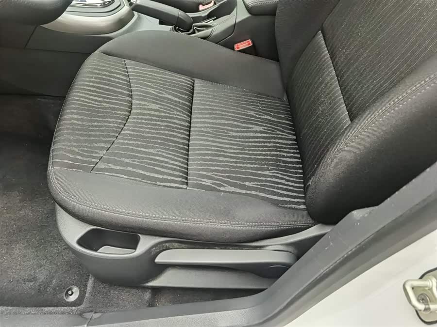 Peugeot 408 2013 car image #21