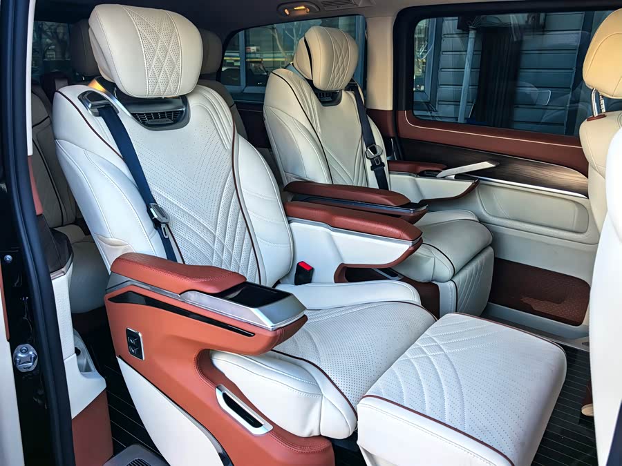 Mercedes-Benz V Class 2021 car image #21