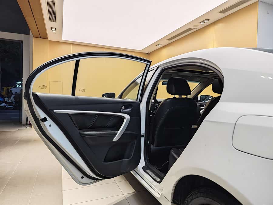 GEELY Emgrand 2017 #21 GEELY Emgrand 2017 car image #21