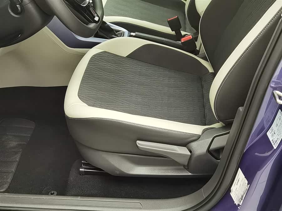 Volkswagen T-Cross 2019 car image #21