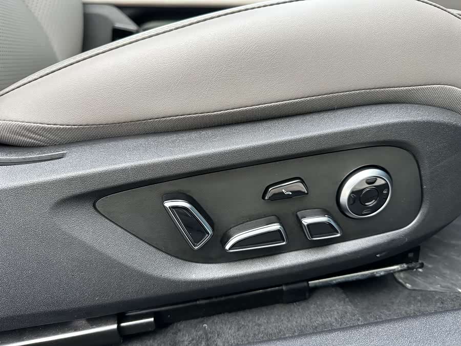 Deepal L07 2024 #21 Deepal L07 2024 immagine di auto #21