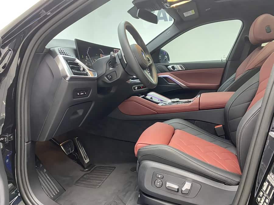 BMW X6 2025 car image #21