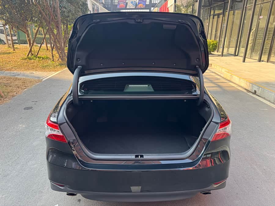 Toyota Camry 2022 car image #21