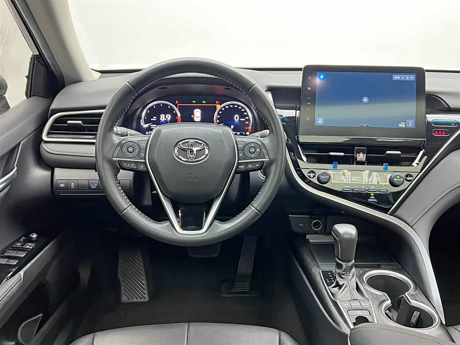 Toyota Camry 2021 car image #21