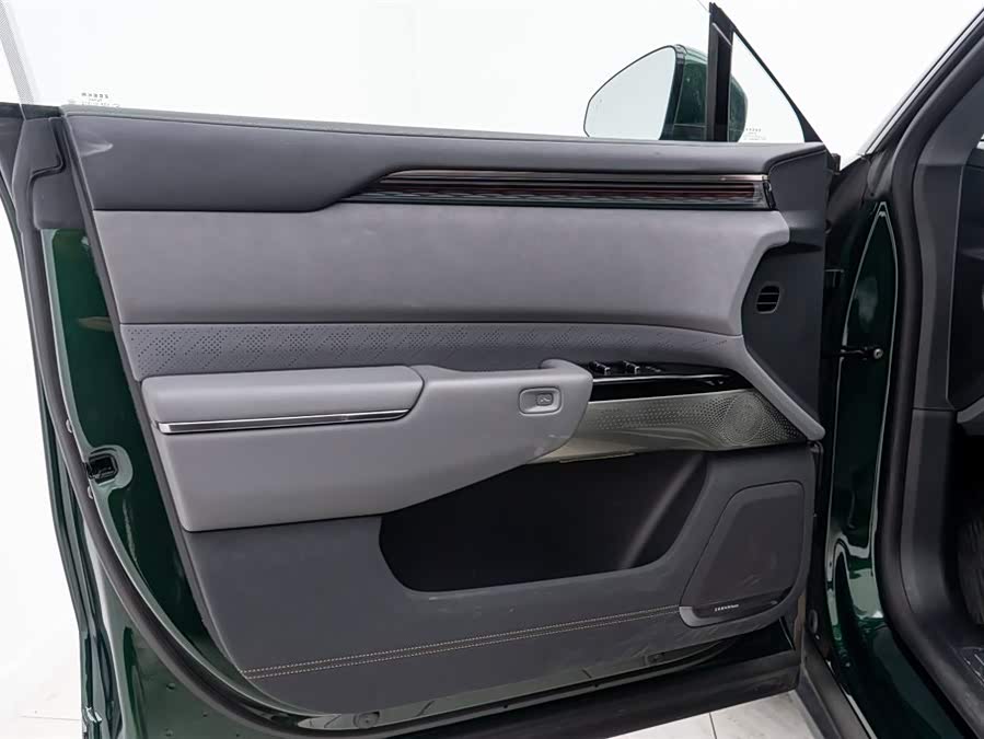 Zeekr 7X 2024 car image #21