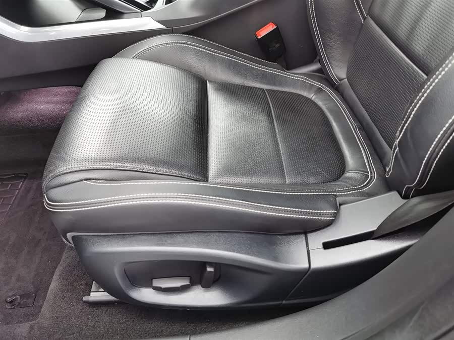 2020 car image #21
