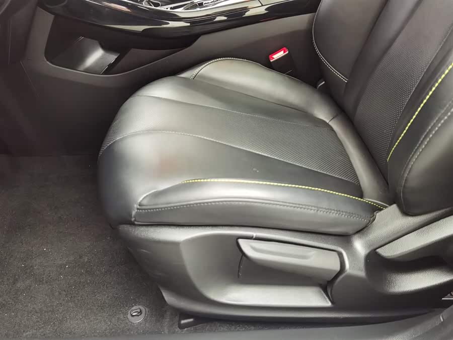 Roewe i5 2023 car image #21