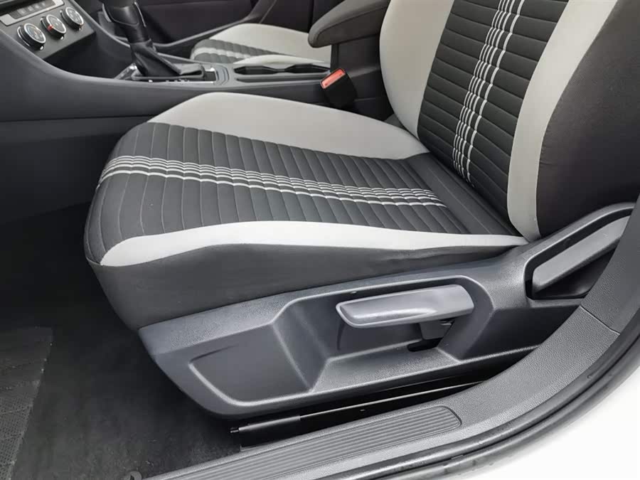 Volkswagen Bora 2024 car image #21