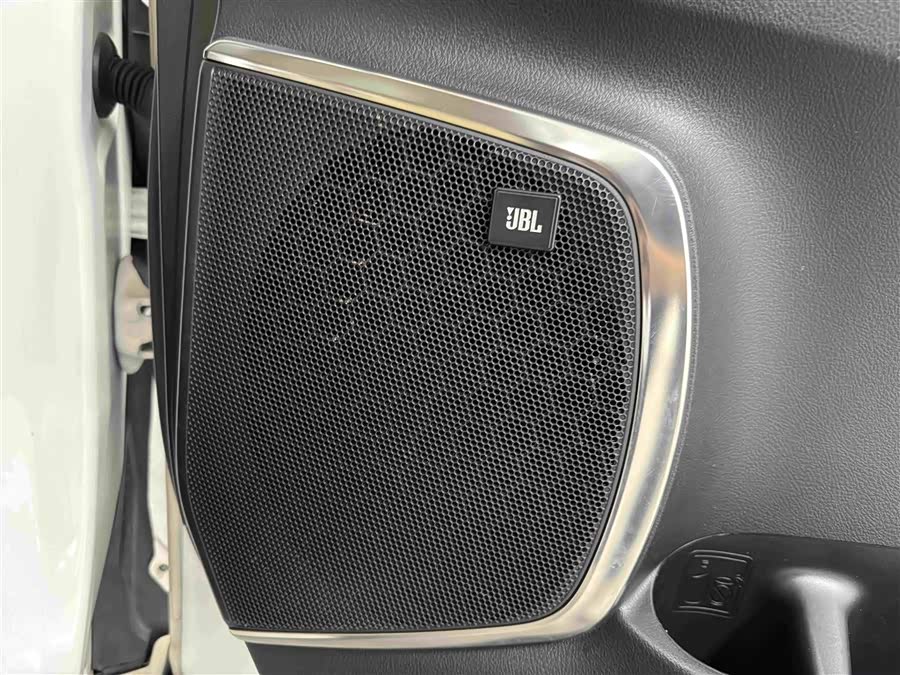 Toyota Alphard 2023 immagine di auto #21