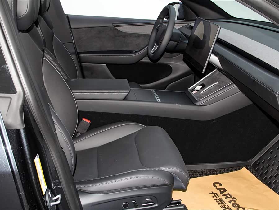 特斯拉 Model Y L 2025 汽车图片 #21